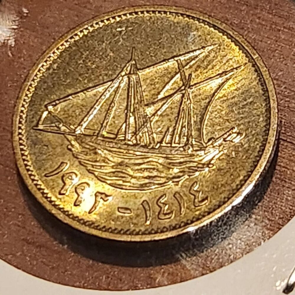 Unbranded Gold Collectibles